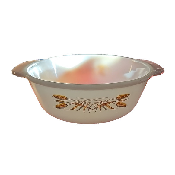 Vintage Fire King Anchor Hocking Wheat Pattern White Round Baking Dish Casserole - Picture 1 of 3